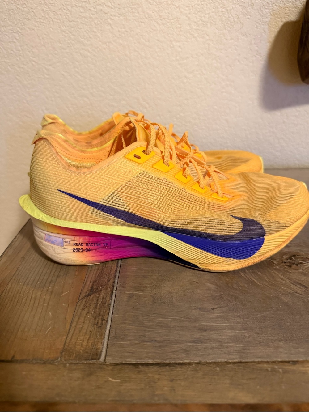 Nike Women's Vaporfly 4